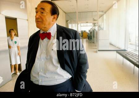 Robert Maxwell (right),  media mogul and owner of Mirror Group Newspapers,  arrives at a cancer charity event in Bruxelles. Stock Photo