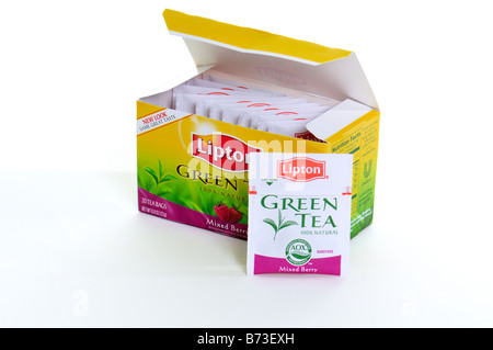 Glass pitcher with Lipton's 'cold brew' family size teabags making tea in  cold water. USA Stock Photo - Alamy