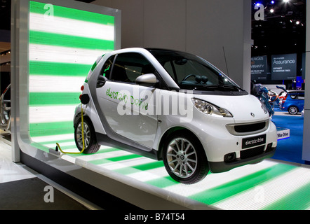 Smart car at North American International Auto Show in Detroit 2009 NAIAS Stock Photo