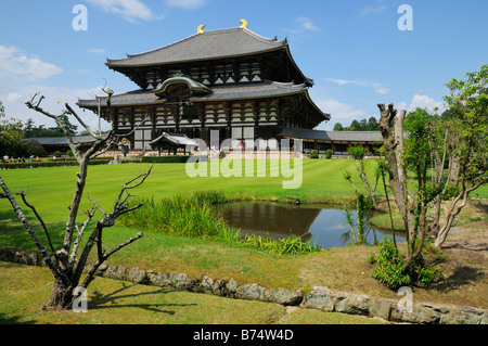 The Great Buddha hall at the historic Todai Ji Temple, Nara JP Stock Photo