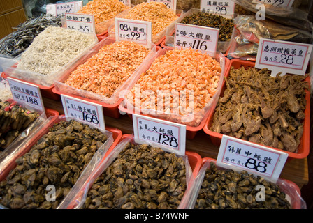 Dried seafood display, Des Voeux Road West, Sai Ying Pun, Victoria Harbour, Hong Kong Island, Hong Kong, China Stock Photo