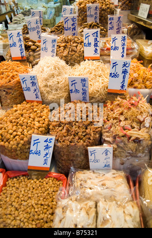 Dried seafood display, Des Voeux Road West, Sai Ying Pun, Victoria Harbour, Hong Kong Island, Hong Kong, China Stock Photo