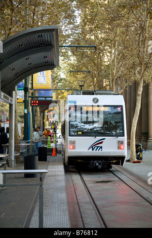 VTA Light Rail Service, 1st Street, San Jose, California, USA Stock Photo