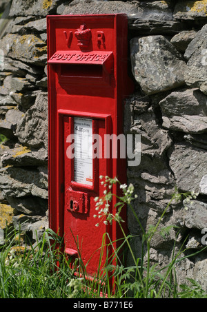 Victoria regina Post Box Howtown Ullswate Cumbria Engalnd Stock Photo