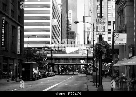 BEGINNING OF ROUTE 66 AT MICHIGAN AVENUE AND ADAMS STREET IN DOWNTOWN CHICAGO ILLINOIS USA ROUTE 66 Stock Photo