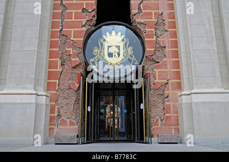Entrance door with the city's coat-of-arms, Centro Cultural Conde Duque, Museo Municipal de Arte Contemporaneo, Museum of Conte Stock Photo