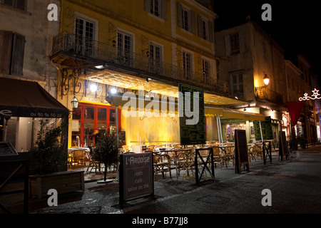 Cafe Van Gogh in Arles, Le Cafe Le Nuit, Terrasse de Cafe La Nuit Stock Photo