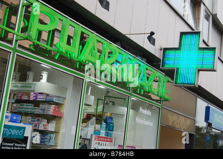 local drugstore, chemist's in Rue de Paris Lille France Stock Photo