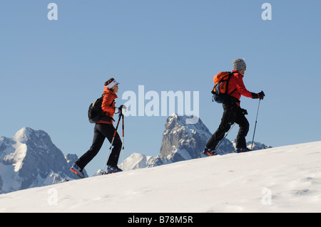 Ski mountain climbers, Zweisimmen, Rueblihorn, Gummfluh, Saanenland, Gstaad, West Alps, Bernese upper country, Switzerland, Eur Stock Photo