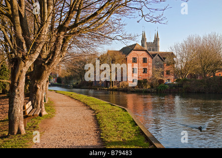 View Along The Kennet and Avon Canal At Newbury Berkshire Stock Photo