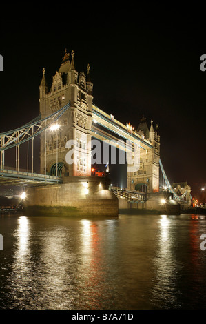 Night shot of the Tower Bridge in London, England, Great Britain, Europe