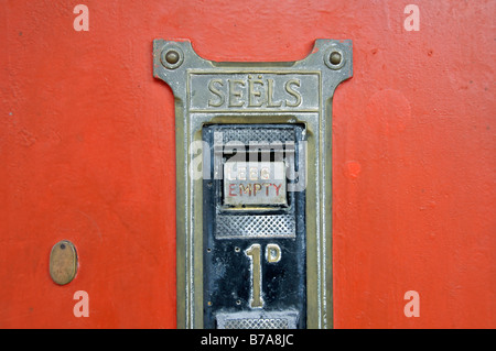 Old stamp vending machine hi res stock photography and images