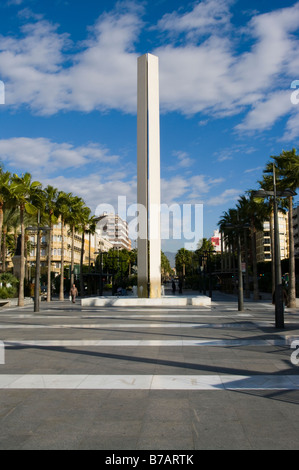 Monument On The Reina Regente Almeria Spain Spanish Palm Tree lined avenue Stock Photo