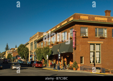 State Street in Hood River at Columbia River Gorge Oregon USA Stock Photo