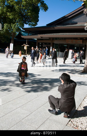 Seven-year-old girl in a kimono for Shichi-go-san celebrations at Meiji Shrine, Tokyo, Japan Stock Photo