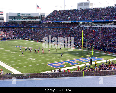 NFL Team Buffalo Bills Play At Home Against The New York Giants To A Capacity Crowd At Ralph Wilson Stadium Buffalo New York State USA Stock Photo