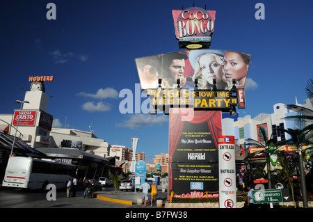 Restaurants and bars, Boulevard Kukulcan, Cancun Stock Photo