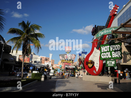 Restaurants and bars, Boulevard Kukulcan, Cancun Stock Photo