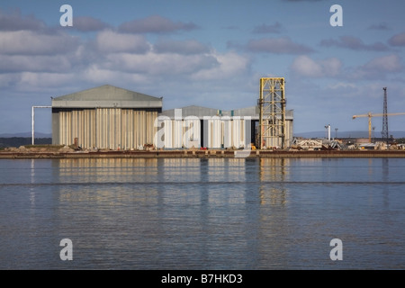 Oik rig fabrication works on the Cromarty Firth Scotland Stock Photo