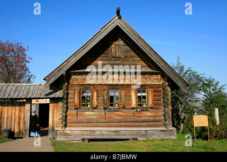 Traditional 19th century Russian house at the Museum of Wooden Architecture in Suzdal, Russia Stock Photo