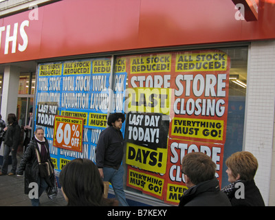 Woolworths shop in Brighton East Sussex last day of trading as the chain stores are now in administration Stock Photo