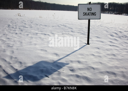 No skating sign near a lake Stock Photo