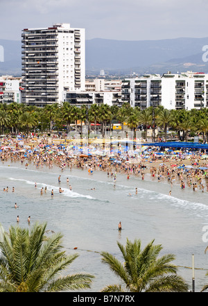 crowded salou beach in summer Stock Photo - Alamy
