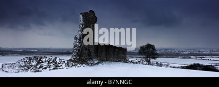 SOUTHEND-ON-SEA, ESSEX, UK - FEBRUARY 03, 2009:  Panorama view of Hadleigh Castle in winter with snow on the ground Stock Photo