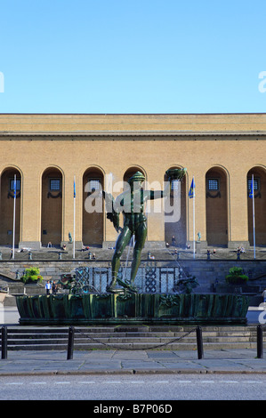 Sweden, Gothenburg, Gotaplatsen, Statue Of Carl Milles' Poseidon In Front Of Konstmuseet (the Art Museum) Stock Photo