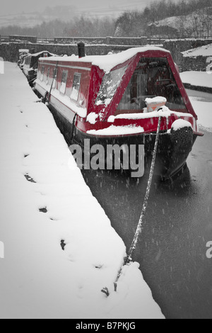 Canal boats in the snow Stock Photo