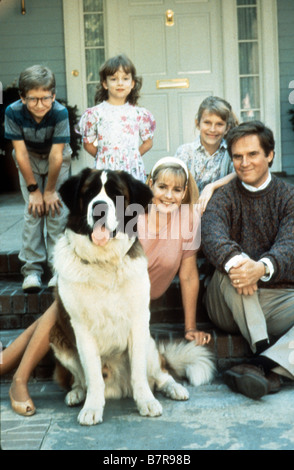 Beethoven  Year: 1992 USA Charles Grodin, Bonnie Hunt, Nicholle Tom, Christopher Castile, Sarah Rose Karr  Director: Brian Levant Stock Photo