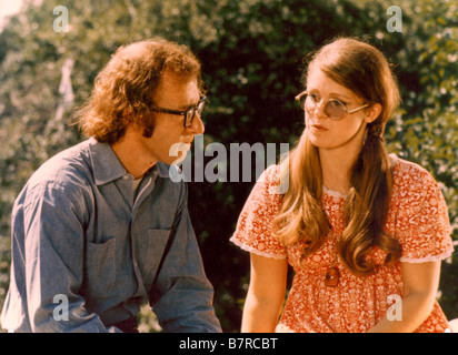 BANANAS (1971) WOODY ALLEN, LOUISE LASSER BNAS 004FOH Stock Photo - Alamy