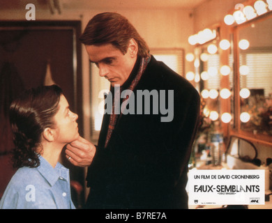 Faux semblants Dead Ringers  Year: 1988 - canada usa Jeremy Irons, Geneviève Bujold  Director: David Cronenberg Stock Photo