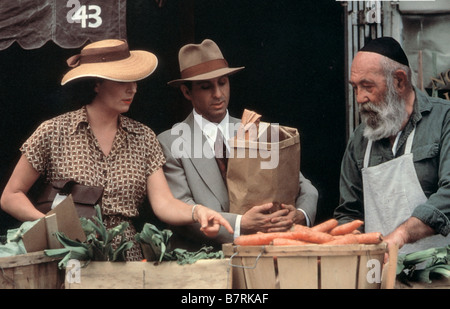 Ennemies Enemies: A Love Story  Year: 1989 USA Anjelica Huston, Ron Silver  Director: Paul Mazursky Stock Photo