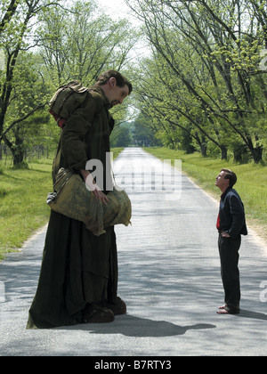 Big Fish Year: 2003 USA Matthew McGrory, Ewan McGregor  Director: Tim Burton Stock Photo