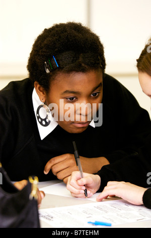 pupils in secondary school lesson Stock Photo - Alamy