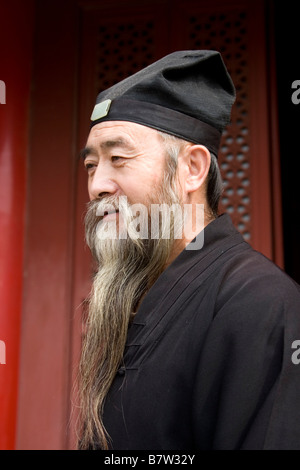 Portrait of a Tao monk at the Tao monastery Ming Sheng Gung in the mountains on the outskirts of Xi an Shaanxi China Stock Photo