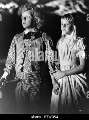 TOM SAWYER (1973) JOHNNY WHITAKER, JODIE FOSTER TSWY 001 Stock Photo ...