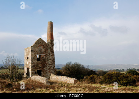 engine house at the old Wheal Peevor tin mine near Redruth in Cornwall, UK Stock Photo