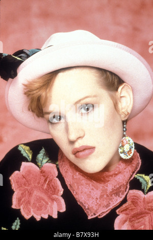 Pretty in Pink  Year: 1986 USA Molly Ringwald  Director: Howard Deutch Stock Photo