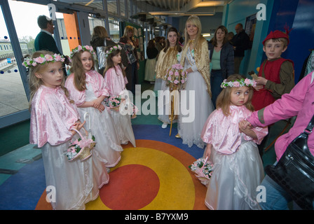 The London May Queen ane members of her realm before the start of the procession to the Hayes area May Queens crowning Stock Photo