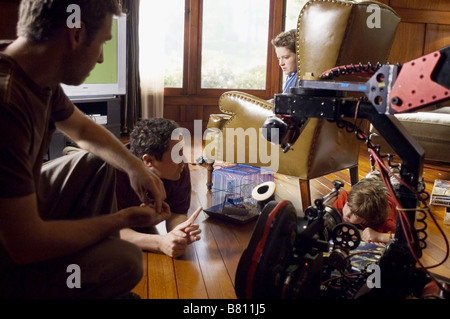 Zathura : une aventure spatiale tournage Zathura: A Space Adventure  Year: 2005 USA Josh Hutcherson, Jonah Bobo   on the set  Director: Jon Favreau Stock Photo