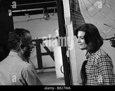 Blow-up  Year: 1966 UK Director: Michelangelo Antonioni  Michelangelo Antonioni , Vanessa Redgrave Shooting picture Golden Palm at the  Festival de Cannes in 1967 Stock Photo