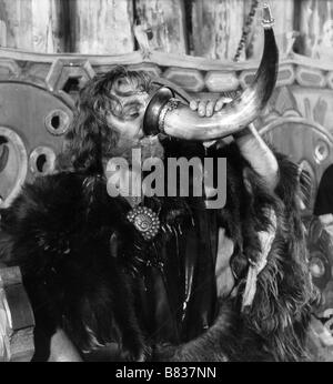 The Vikings Year : 1958 USA Ernest Borgnine  Director: Richard Fleischer Stock Photo