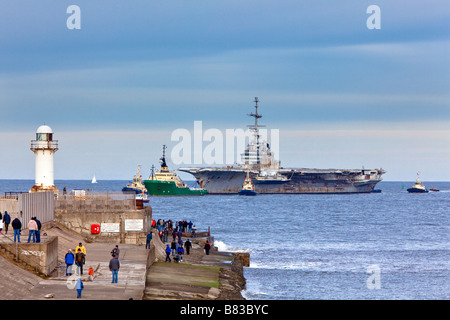 French Aircraft Carrier Clemenceau arrives at Teesmouth for dismantling by Able UK Stock Photo