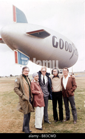 John Frankenheimer John Frankenheimer John Frankenheimer, Marthe Keller, Bruce Dern, Robert Evans, Robert Shaw On the set of/Tournage Black Sunday  Year: 1977 - USA Stock Photo