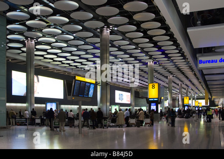 Heathrow Airport Terminal 5 Baggage Claim Hall - London Stock Photo