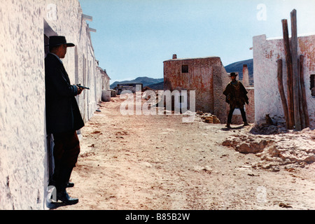 Per qualche dollaro in più  For a Few Dollars More Year : 1965 - Italy / Spain / West Germany  Director : Sergio Leone Clint Eastwood, Lee Van Cleef Stock Photo