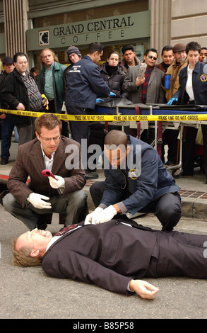 Les experts Manhattan CSI : NY / 'CSI : new york' TV-Series 2004 usa Til Death Do We Part / Jusqu'à ce que la mort nous sépare  Année : 2005 - (Season 1, Episode 15) Hill Harper, Carmine Giovinazzo  Director : s : DeLucci Daniel Nelson McCormick Stock Photo