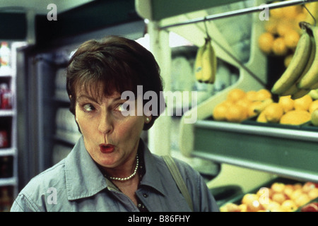 Plots with a View  Year : 2002 - USA Brenda Blethyn  Director Nick Hurran Stock Photo